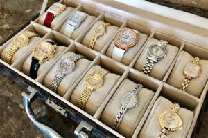 Những mẫu đồng hồ Diamond D đẹp