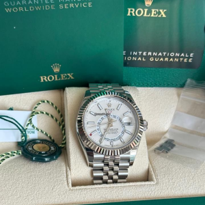 Rolex Sky-Dweller 36 – Công nghệ tiên tiến cho người phụ nữ toàn cầu